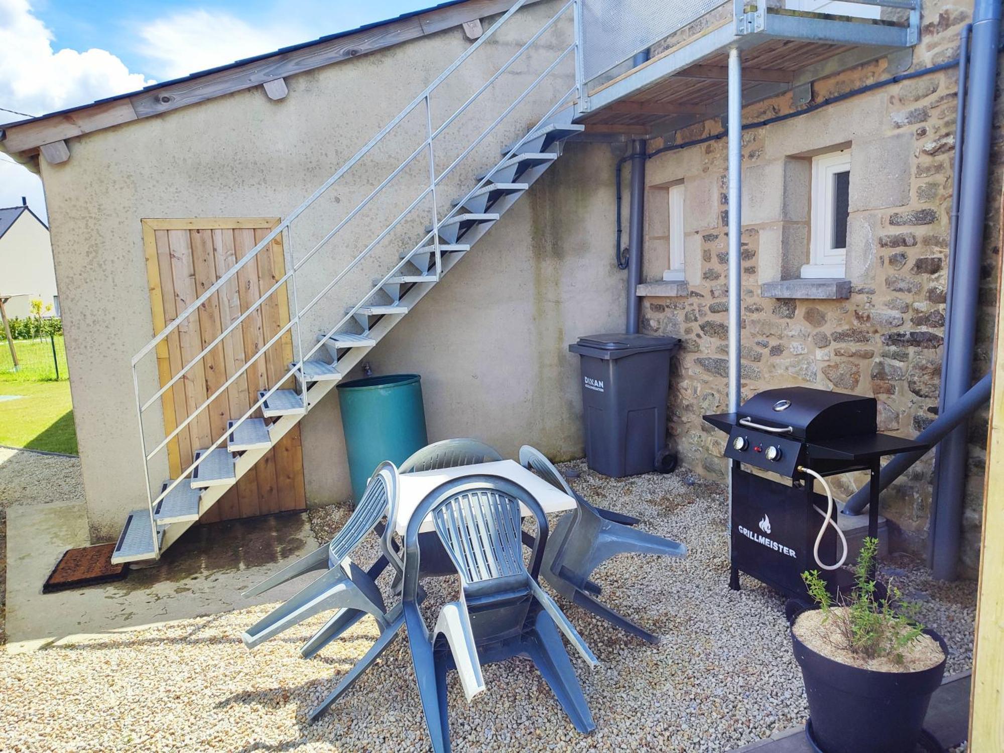 Gite Des Mezieres Brusvily Exterior foto